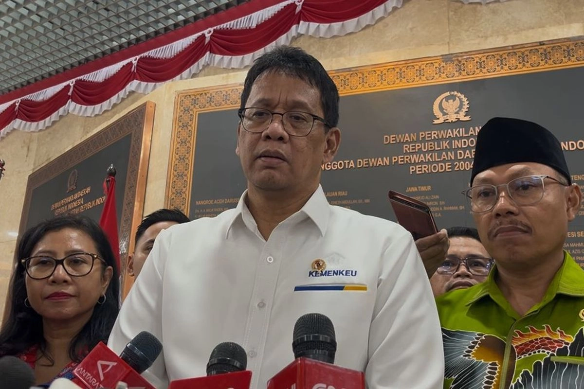 Menkeu Purbaya Siapkan Tarif Cukai Khusus untuk Tarik Produsen Rokok Ilegal ke Kawasan KIHT