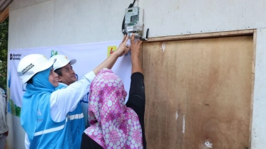 Ratusan Warga Prasejahtera di Banten Sambut Bahagia Sambungan Listrik Gratis dari PLN