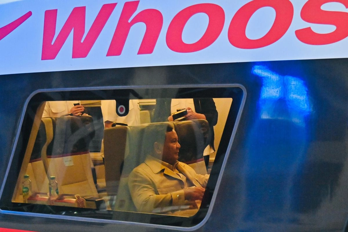 Pemerintah Akan Bayar Utang Kereta Cepat Whoosh, Prabowo: Duitnya Ada