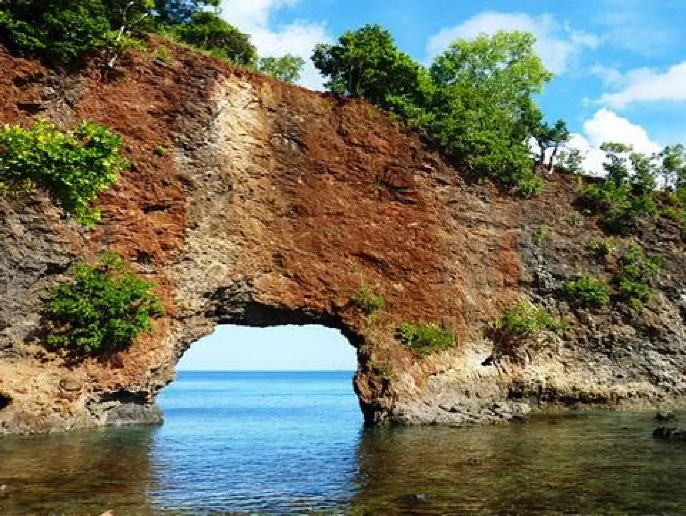 Liburan ke Kota Ambon, Jelajahi 5 Destinasi Wisata Terbaik dari Pantai Natsepa hingga Benteng Victoria