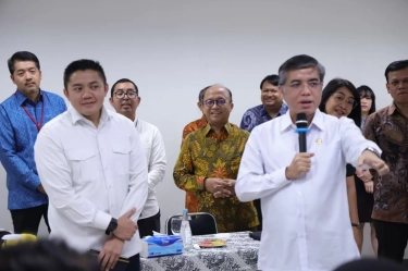 Menaker dan Seskab Tinjau Pelaksanaan Program Pemagangan Nasional di PT Denso Indonesia