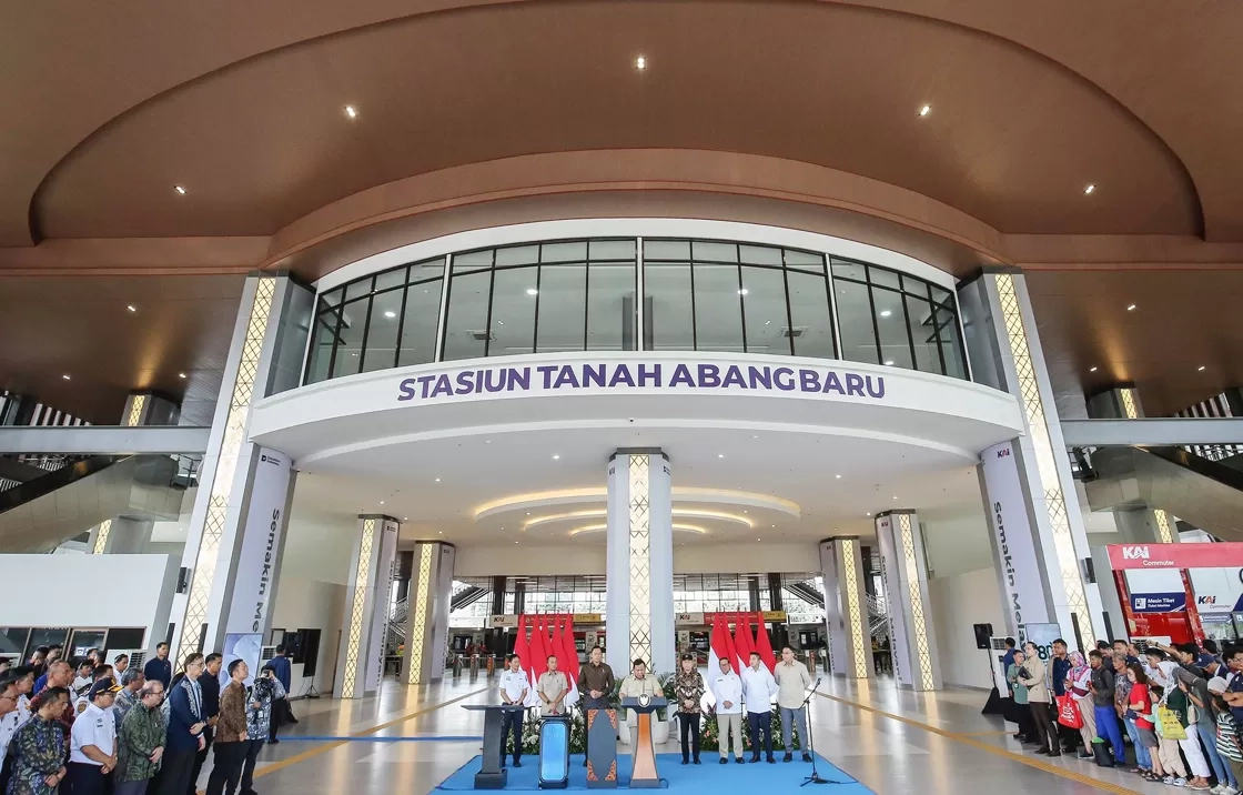 Nggak cuma 'Anker' yang Happy KAI Tambah 30 KRL Baru, Menperin: Angin Segar bagi INKA