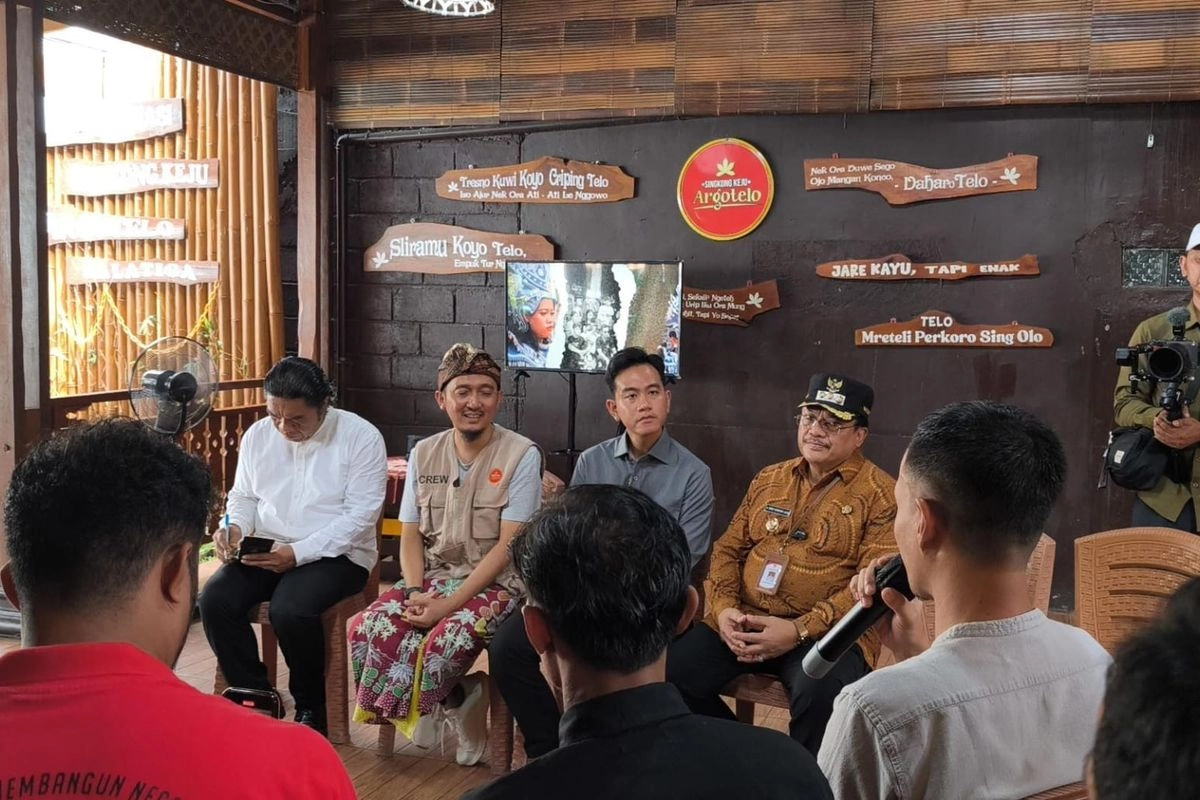 Gibran Kunjungi Kampung Singkong Salatiga, Warga Keluhkan Minimnya Lahan Parkir