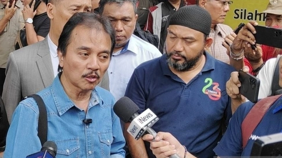 Sita 723 Bukti Termasuk Ijazah Jokowi, Kapolda Metro Sebut Analisis Roy Suryo dkk Menyesatkan Publik