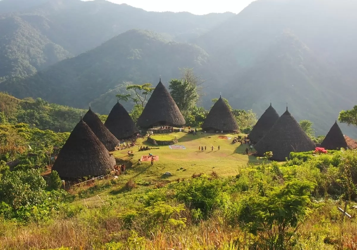 Pesona Alam Eksotis Desa Wae Rebo, Kampung di Atas Awan yang Memikat Wisatawan Dunia