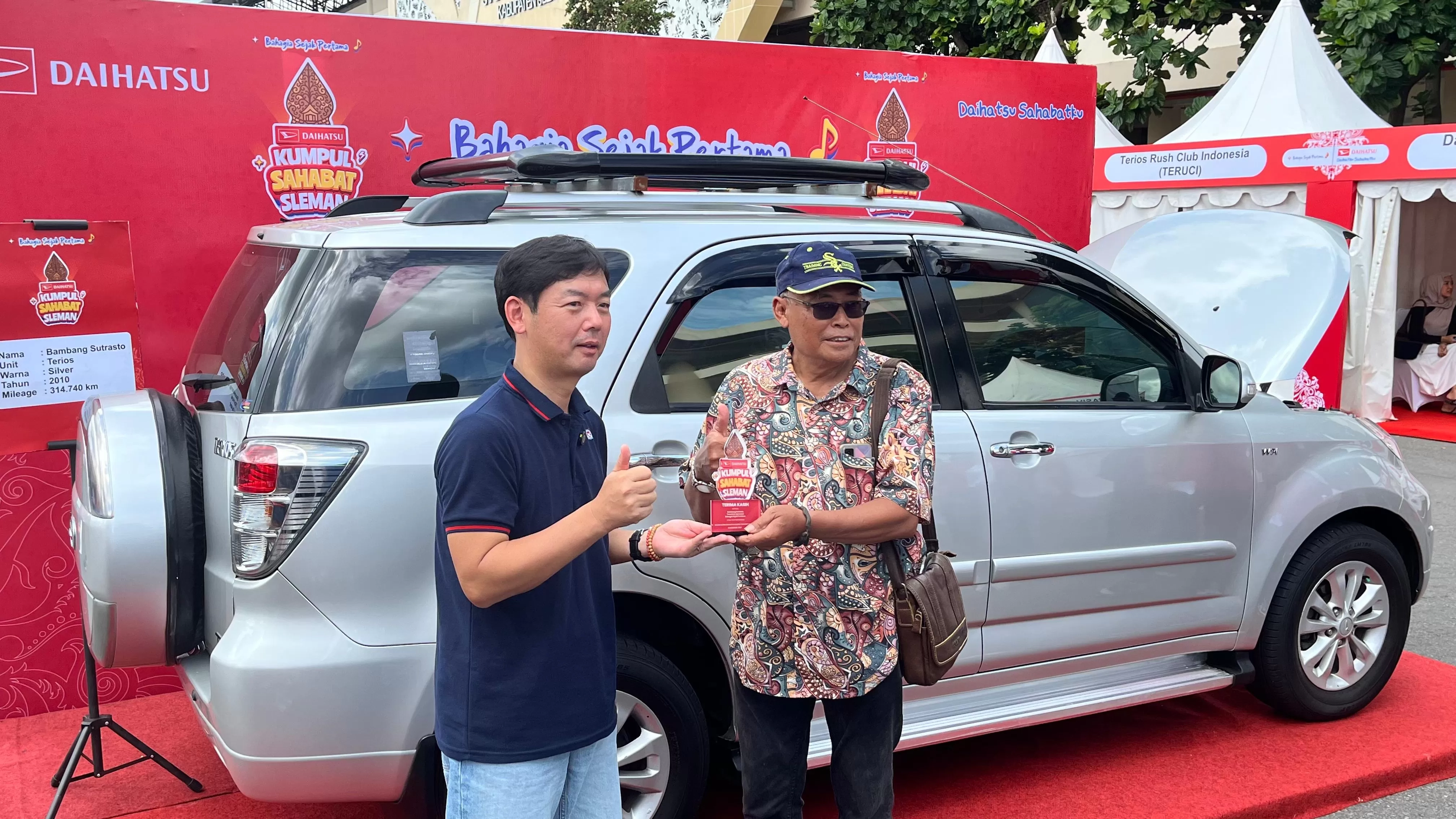 Gelar Program Bahagia Sejak Pertama, Daihatsu Apresiasi Pelanggan Terios yang Telah Tempuh Ratusan Ribu KM di Sleman