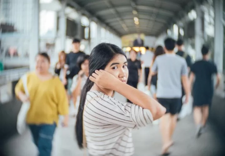 Orang yang Selalu Membersihkan Diri di Depan Umum Biasanya Menunjukkan 7 Tanda Halus Kedewasaan Emosional Menurut Psikologi
