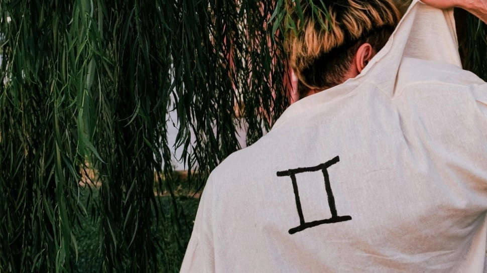 Ramalan Zodiak Gemini di November 2025: Kerja Keras Terbayar, Waspada Pengkhianatan