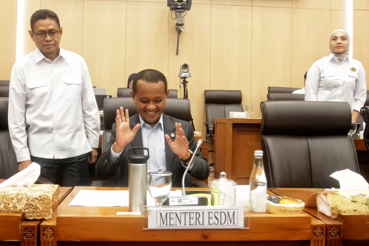 Demi Capai Target APBN, Bahlil Akui Tiap Malam Selalu Baca 'Doa Lifting' Sebelum Tidur