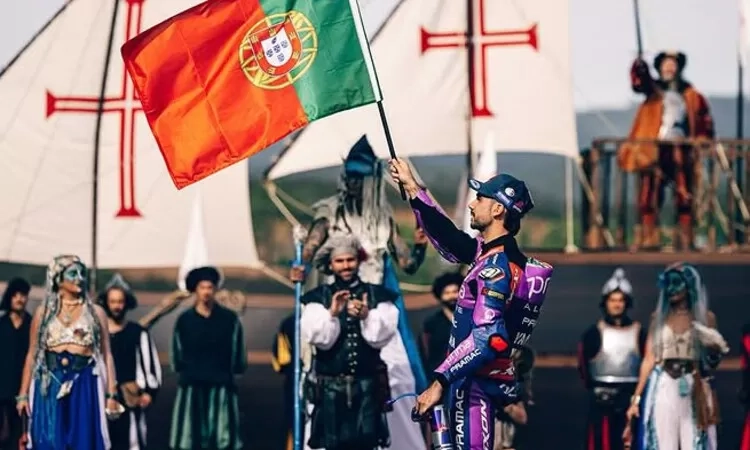 Miguel Oliveira Akui Sulit Tahan Emosi Saat Dapat Salam Perpisahan di MotoGP Portugal 2025 Sebelum Hengkang ke WSBK pada 2026