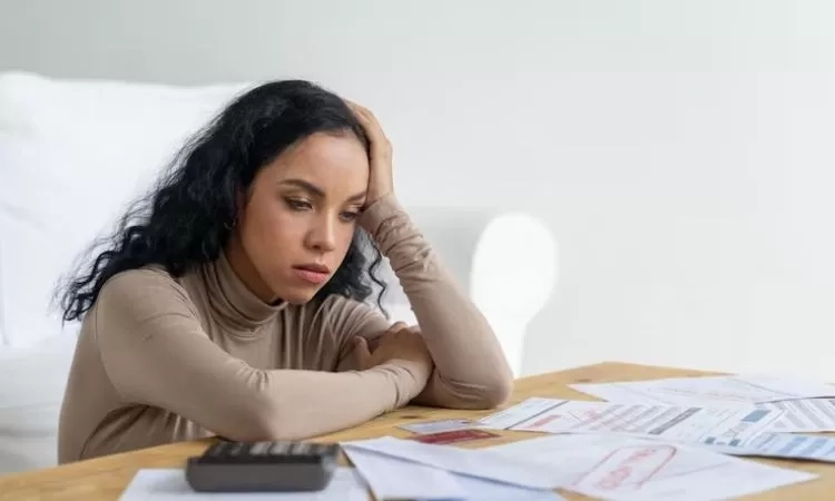 Uang Jadi Pemicu Masalah? Kenali Gejala Financial Stress dan Temukan Solusi yang Tepat