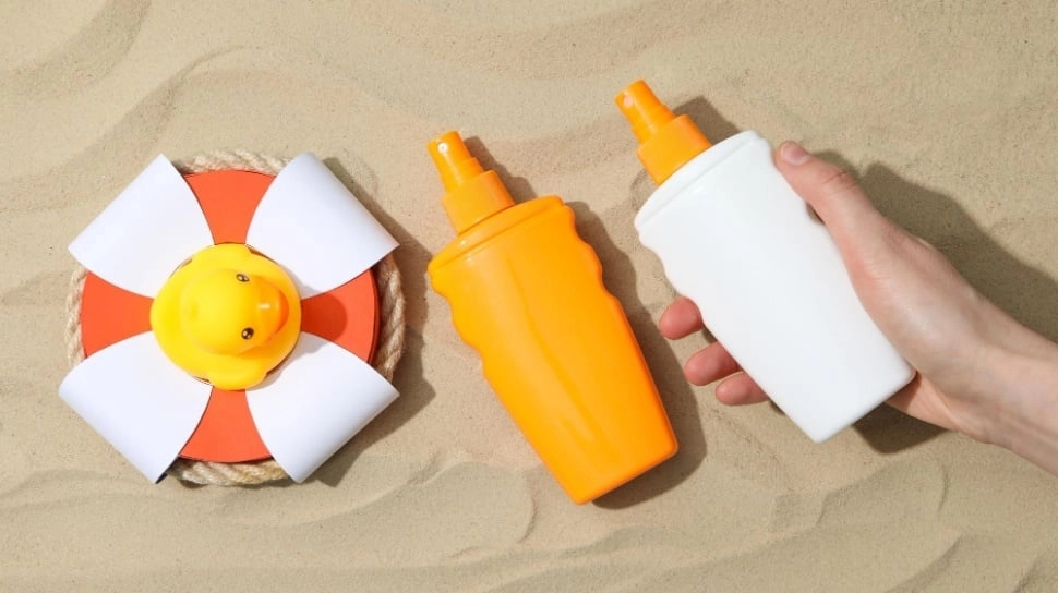 5 Rekomendasi Sunscreen Spray untuk Re-Apply, Cocok Bagi Anak Kantoran