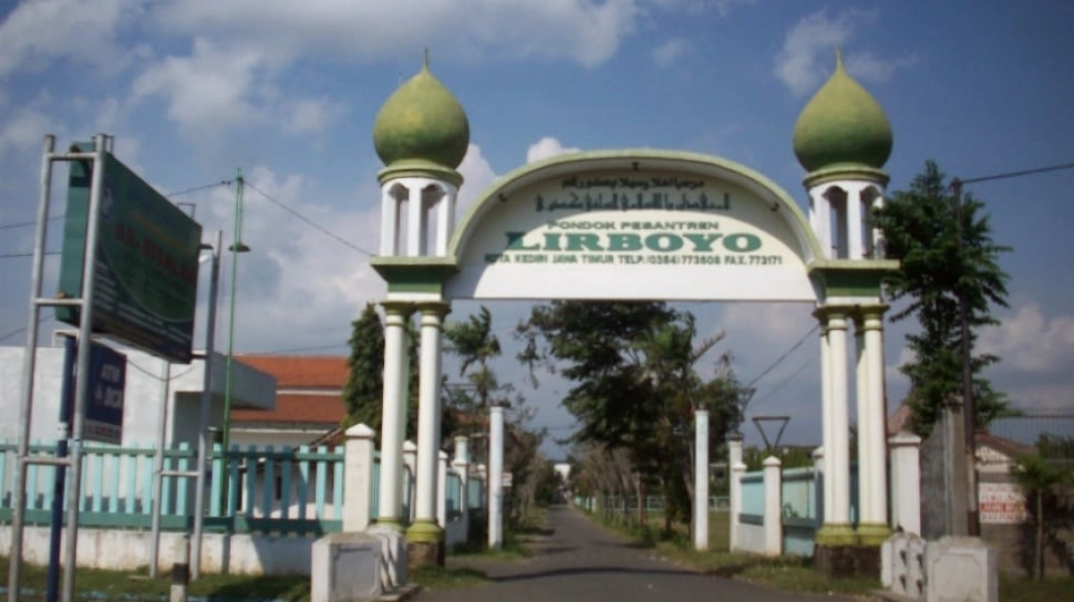 Biaya Masuk Pondok Pesantren Lirboyo, Tempat Gus Elham Menimba Ilmu