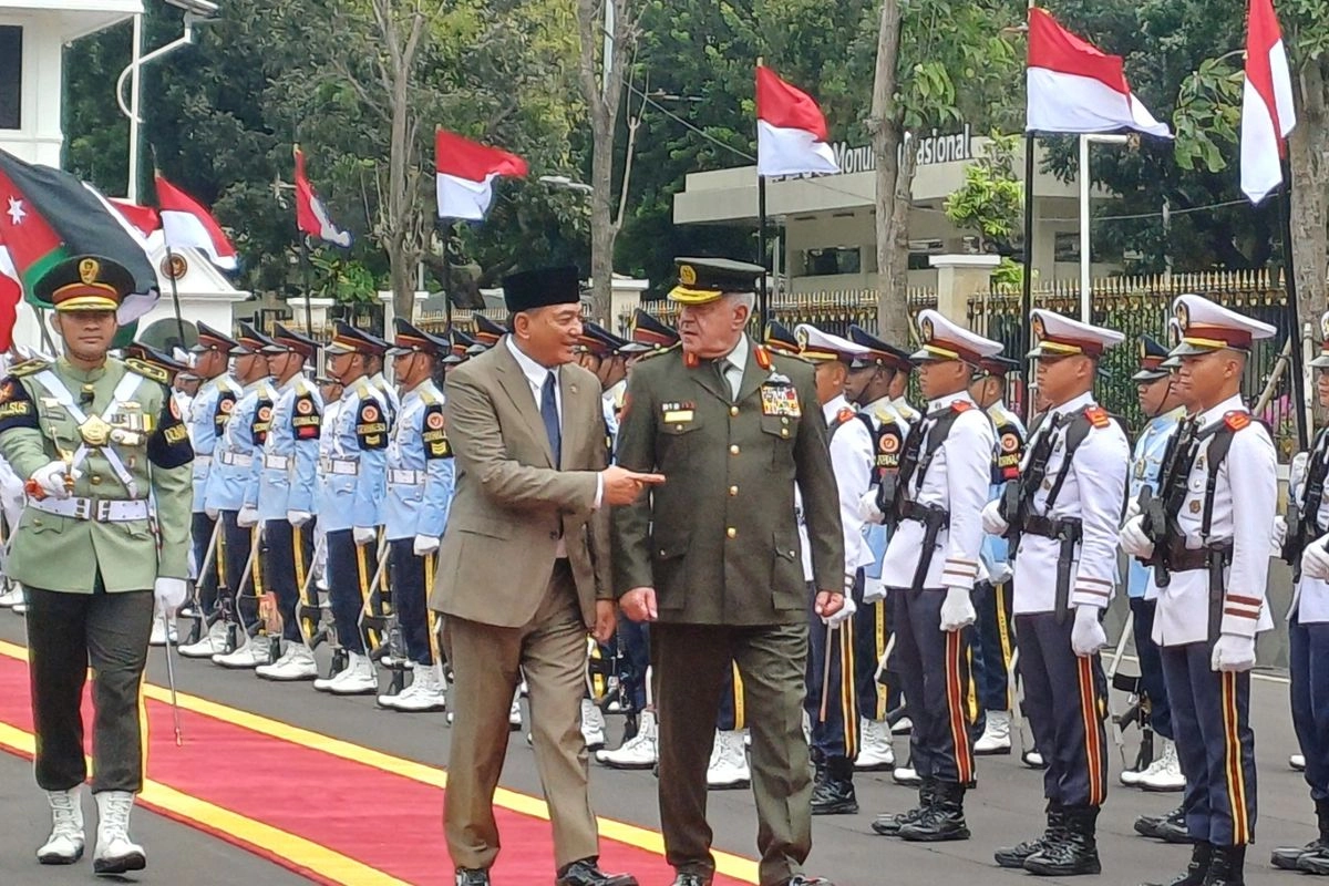 Menhan Terima Kunjungan Kepala Staf Gabungan Angkatan Bersenjata Yordania, Hormat ke Soekarno