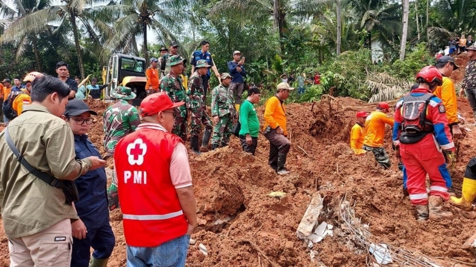 Detik-detik Pencarian Korban Longsor Cilacap, BNPB Ingat Pesan Prabowo