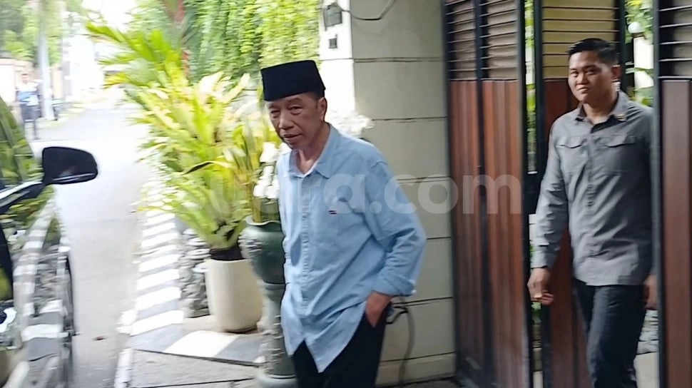 Reaksi 'Santai' Jokowi Usai Tahu Roy Suryo Cs Tak Ditahan di Kasus Fitnah Ijazah Palsu