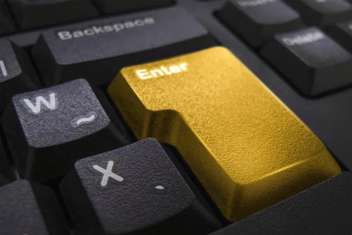 Tradisi Unik, Insta360 Beri Karyawan Tombol Keyboard Emas Bernilai Ratusan Juta