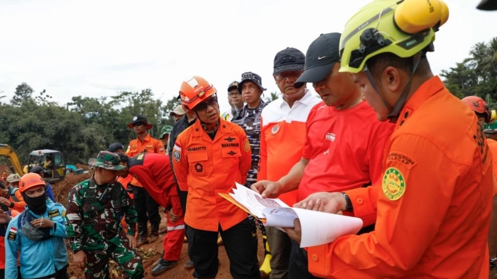 Operasi Langit di Cilacap: BNPB 'Halau' Hujan Demi Percepat Evakuasi Korban Longsor