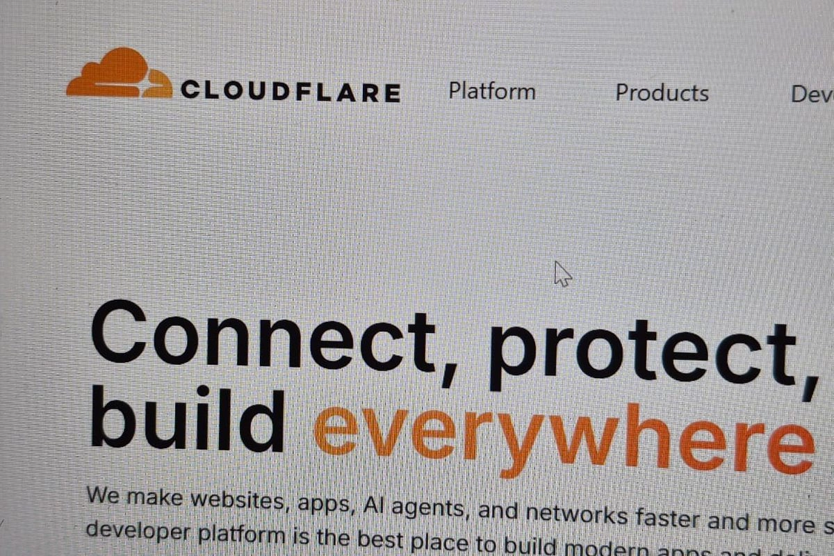 Cloudflare Buka Suara Soal Layanan Tumbang Malam Ini