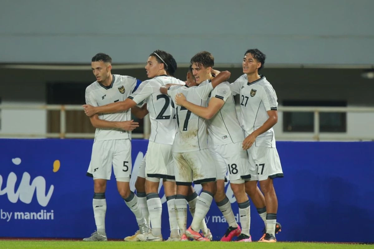 Pelatih Mali Puji Bintang dari MU, Tak Kaget Mauro Zijlstra Bikin Gol