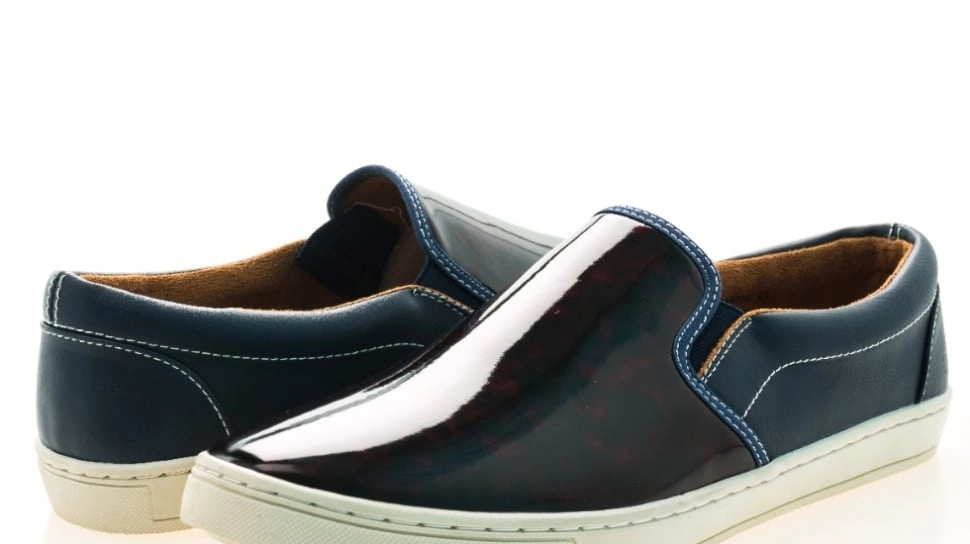 5 Rekomendasi Sepatu Slip On Lokal yang Murah dan Stylish, Nyaman Mulai Rp90 Ribuan
