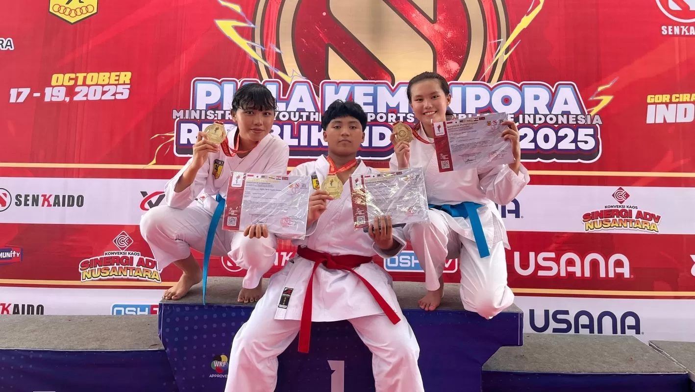 Tangguh! 7 Siswa Ini Borong Medali di Kompetisi Karate Internasional