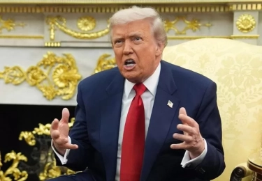 Tingkat Kepuasan Publik Terhadap Donald Trump Anjlok ke Level Terendah Selama Masa Jabatannya