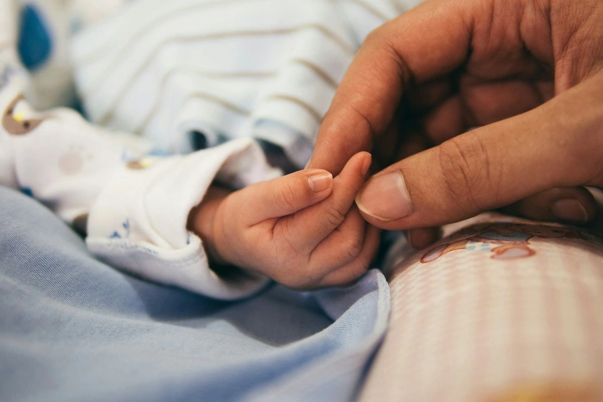 Bayi Sehat yang Lahir Cukup Bulan Tetap Rentan Terinfeksi RSV, Ini Kata Dokter