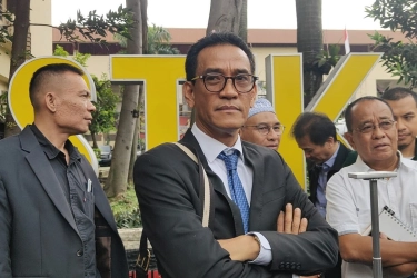 Kronologi Refly Harun dan Roy Suryo Cs 