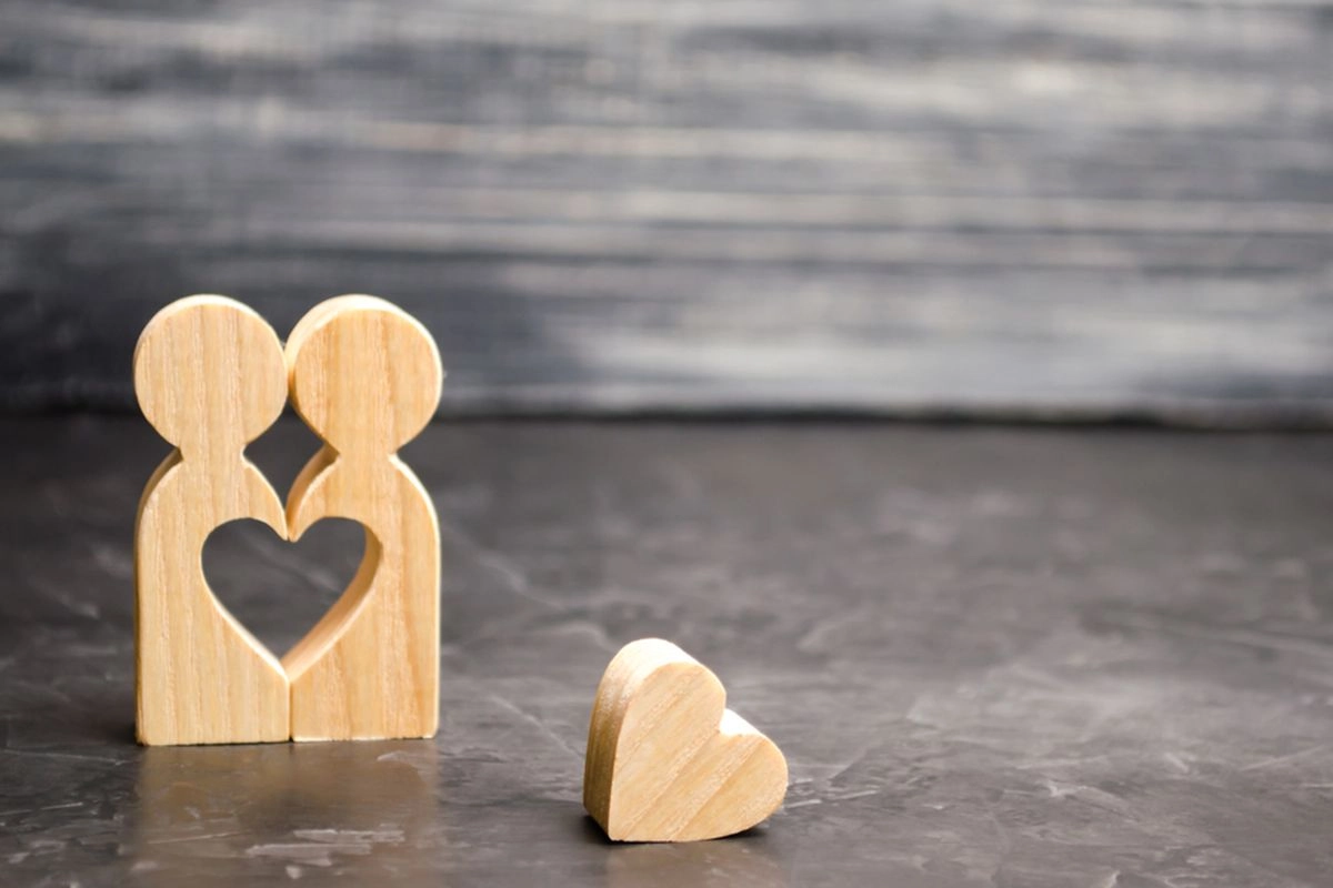 Larangan Nikah Beda Agama: Patah Hati yang Sampai ke Mahkamah Konstitusi