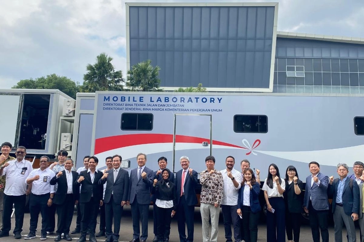 Mobile Lab Korea Bantu Tekan Kerusakan Jalan di Indonesia