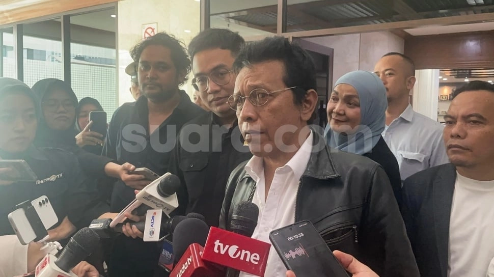 Adian Napitupulu Siap Temui Purbaya Bawa Data: Milenial-Gen Z Justru Suka Produk Thrifting