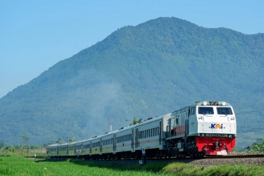 Tiket Kereta Libur Akhir Tahun Paling Laris Dipesan pada H-1 Natal