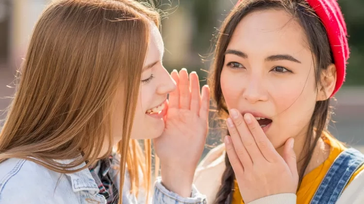 Kenapa Orang Suka Bergosip? Inilah 10 Alasan Psikologi Orang yang Suka Membicarakan Orang Lain di Belakang