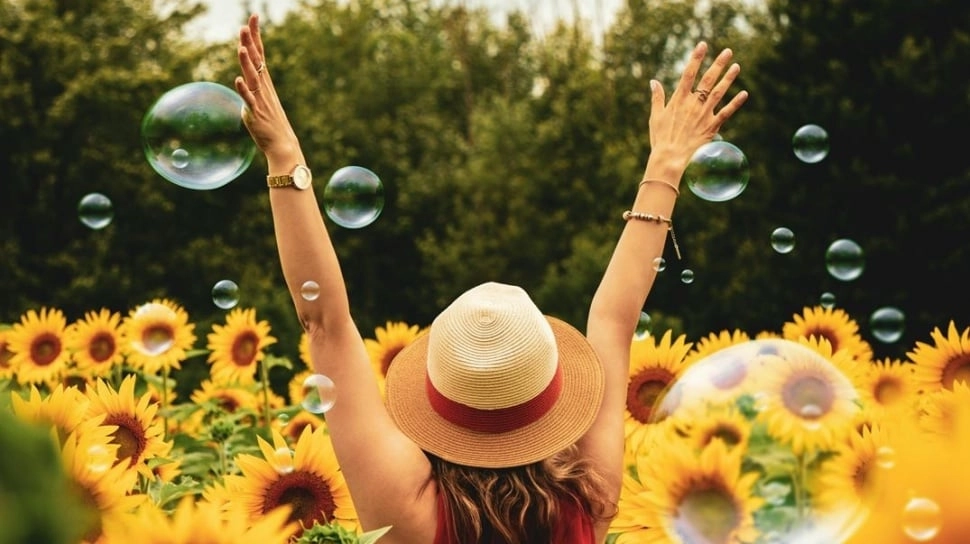 5 Zodiak Paling Beruntung 24 November 2025: Asmara Merekah, Rezeki Berlimpah!