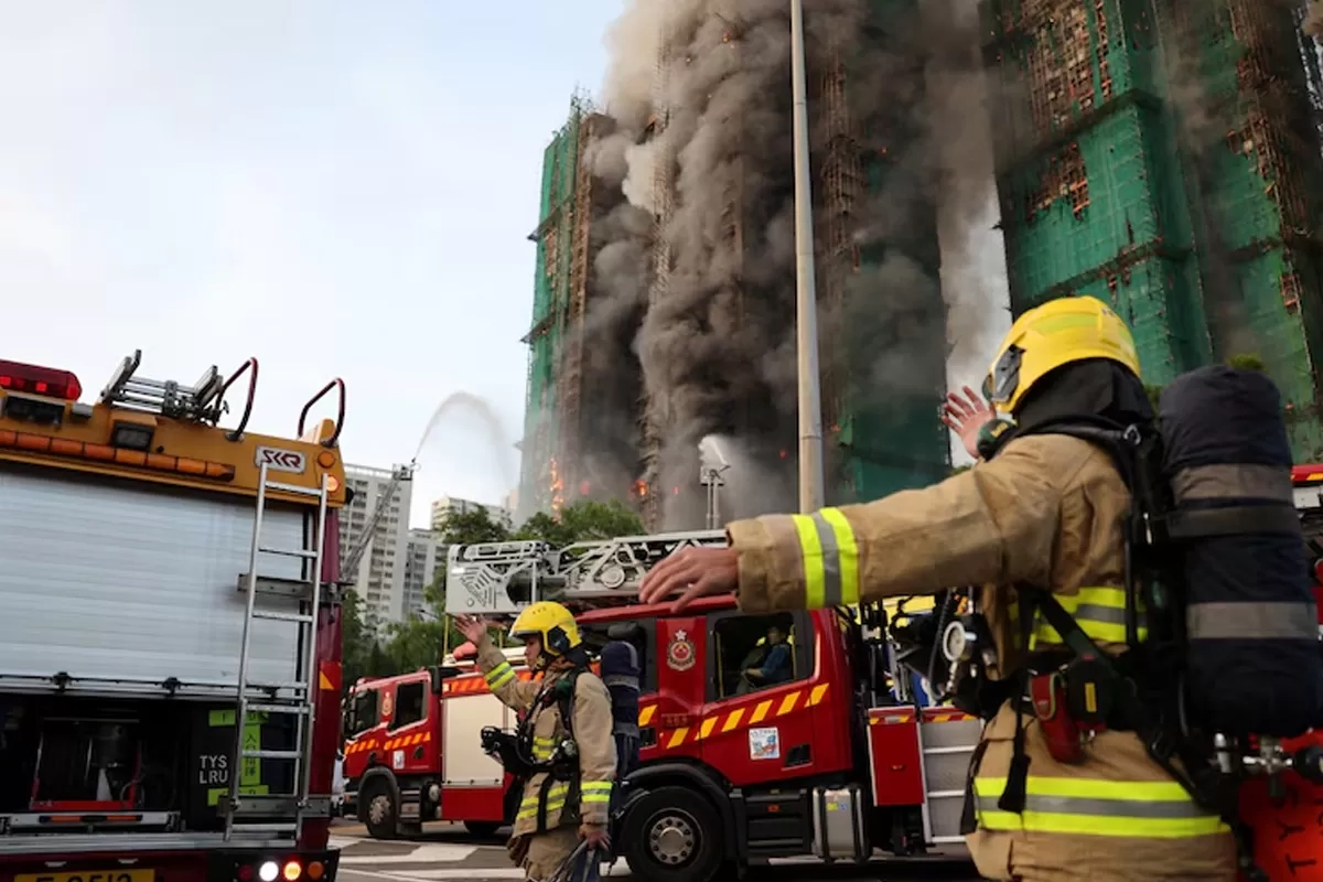 Tragedi Wang Fuk Court Hong Kong: Tiga Pejabat Konstruksi Ditangkap, Polisi Sebut Ada Kelalaian Fatal