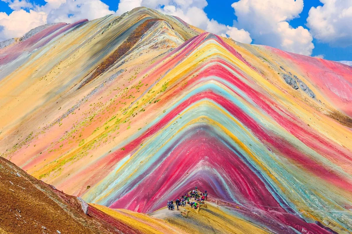 Vinicunca, Gunung Pelangi di Peru yang Menawan Dunia