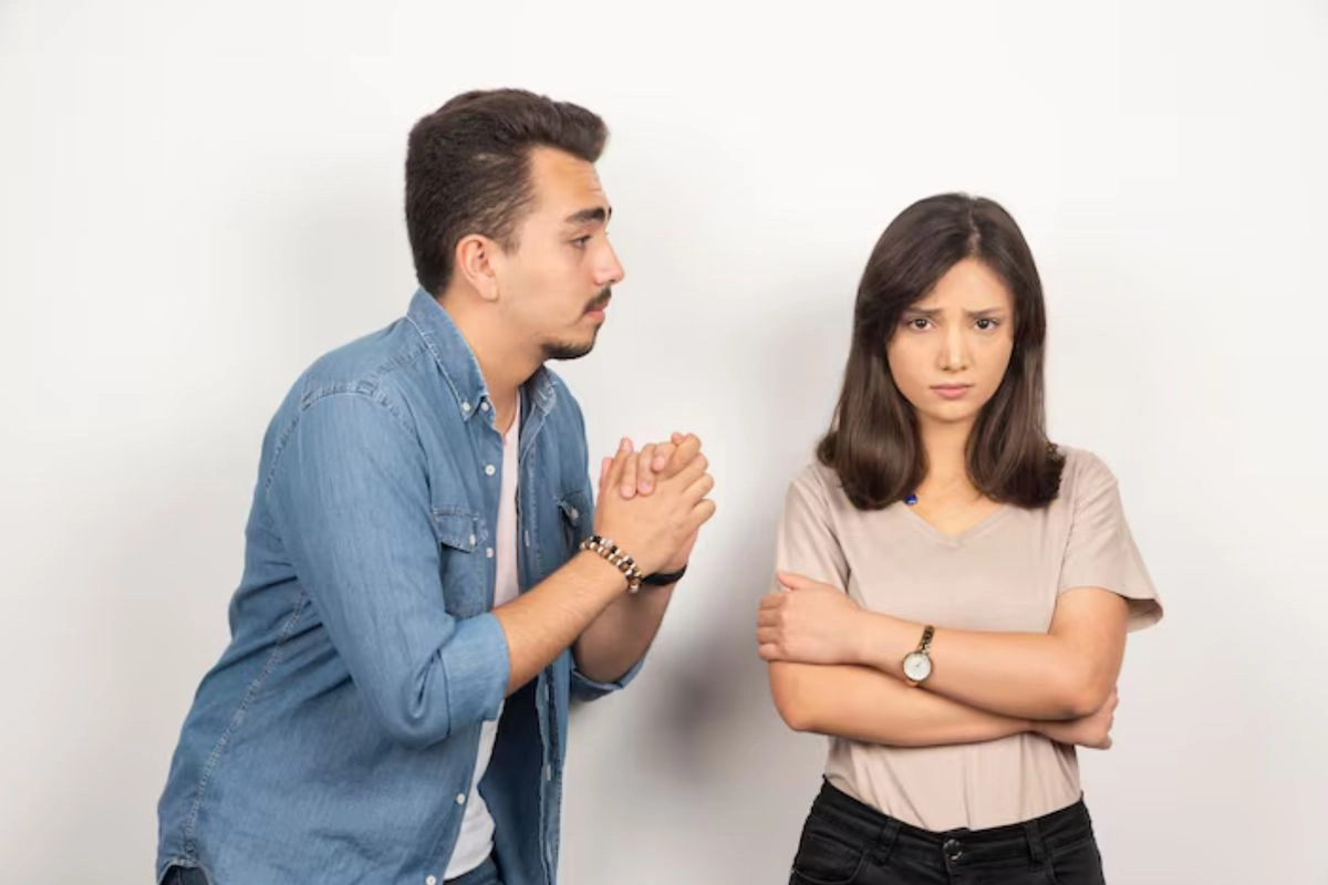 5 Zodiak yang Paling Tegas soal Status Hubungan, Termasuk Leo