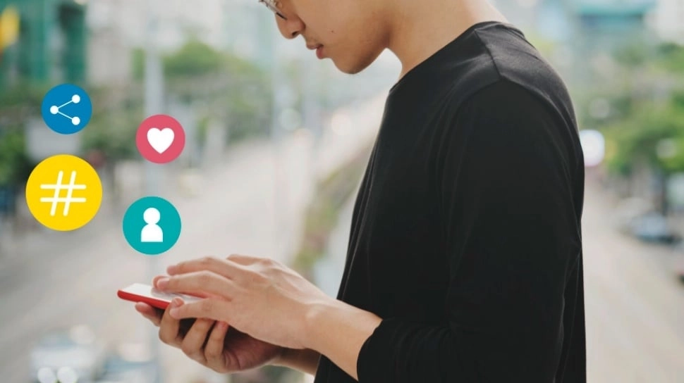 Stop Oversharing! 5 Hal Ini Sebaiknya Tidak Diceritakan ke Orang Lain Menurut Psikologi