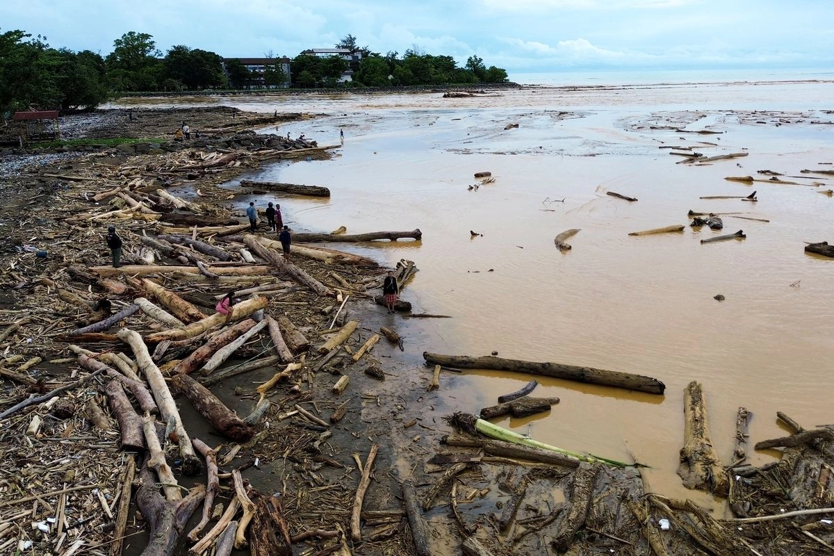 Banjir di Sumatera, Bak Tsunami yang Datang dari Gunung dan Bukit