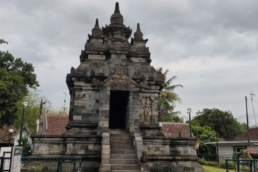 Unik, Ada Unsur Yunani Kuno di Relief Candi Pawon