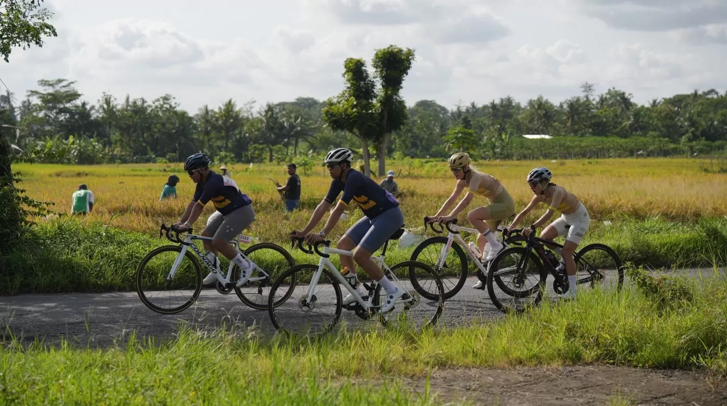 Ungguli Para Pesepeda Asing, Indonesia Sapu Bersih Maybank Cycling Series Il Festino 2025!