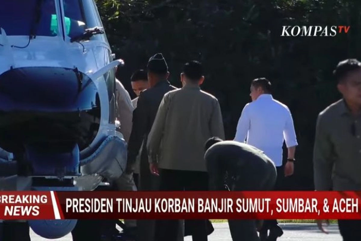 Prabowo Langsung Naik Heli Tinjau Lokasi Banjir Tapanuli Utara