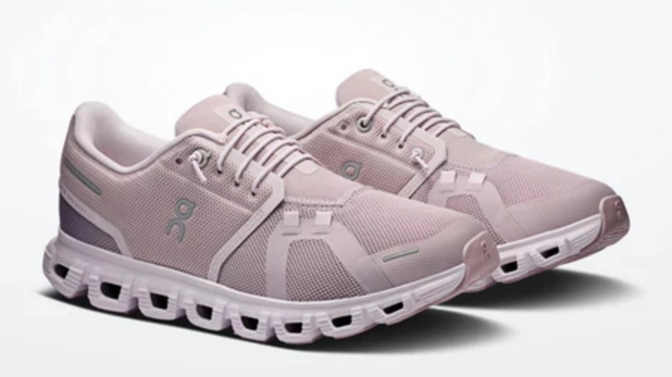 Terpopuler: Sepatu On Cloud hingga New Balance Diskon Besar, Lipstik SPF untuk Usia 50 Tahun