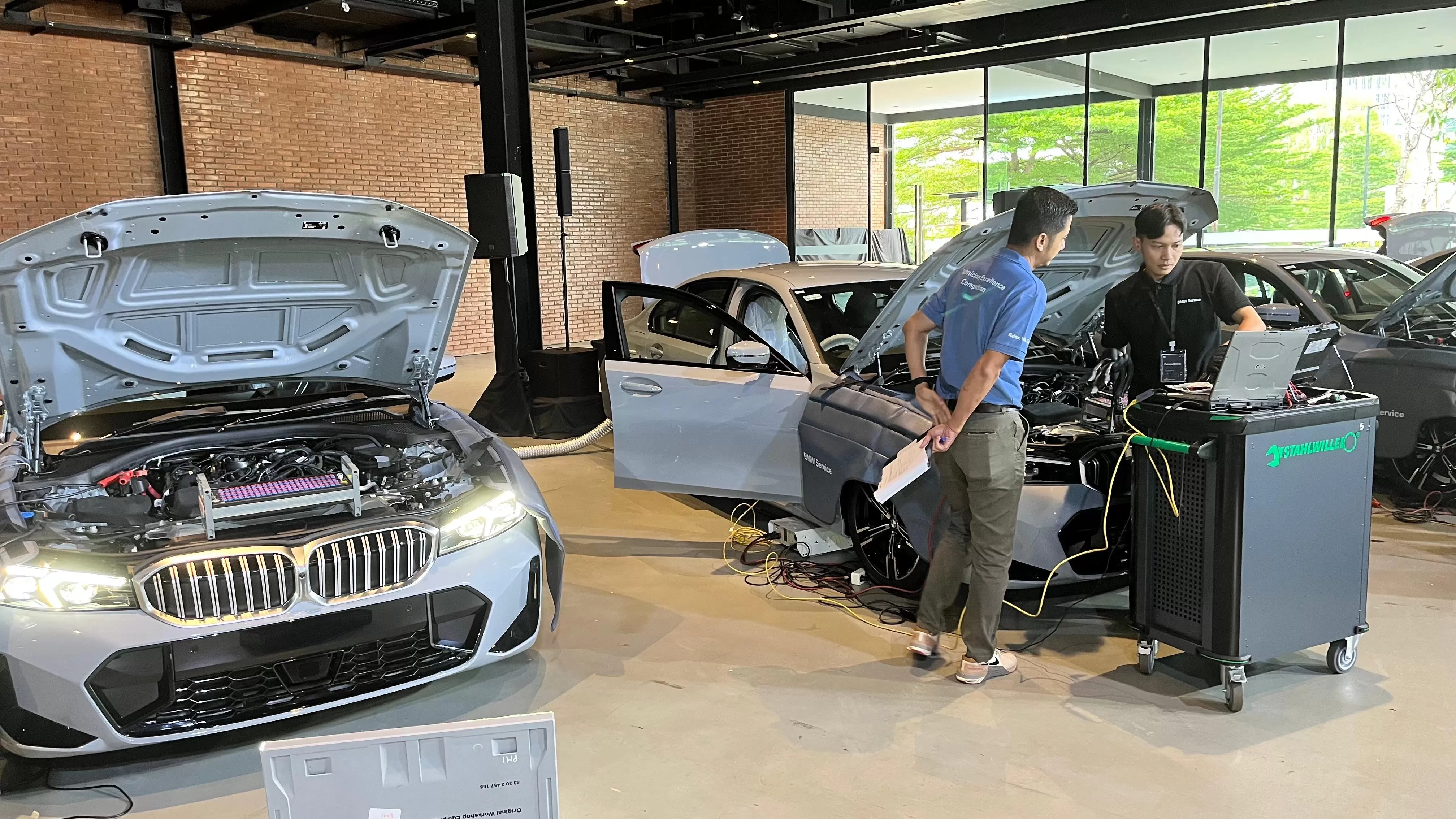 BMW Gelar Workshop Teknologi dan Kompetisi Teknisi, Tegaskan Standar Layanan Global