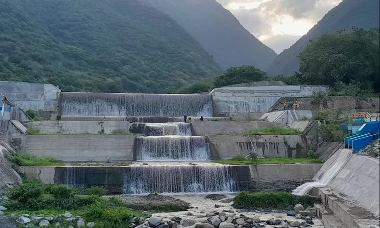 12 Wisata Air di Palu yang Lagi Naik Daun, Penasaran?