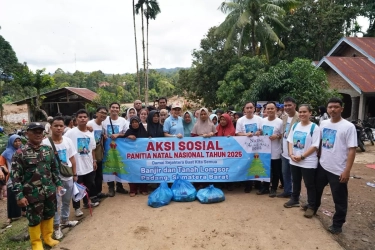 Antar Sampai Tangan Warga, Panitia Natal Nasional Terus Bergerak di Sumatera Barat