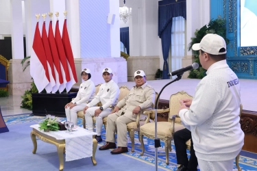 Lepas Kontingen Atlet Indonesia ke SEA Games Thailand, Prabowo: Biar Badai Menerpa, Kita Akan Kokoh