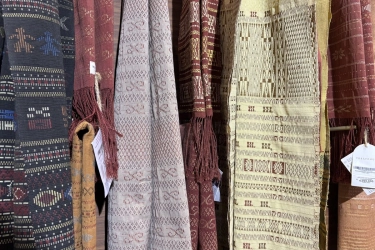 Mengenal Ulos Tumtuman dan Sadum, Dua Wastra dengan Teknik Jungkit