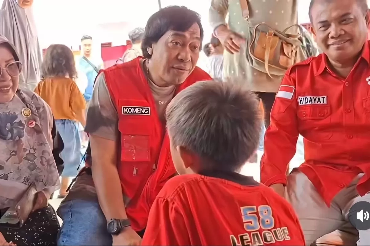 Komeng Hibur Warga Terdampak Bencana di Padang: Pastikan Setiap Warga Mendapatkan Hak